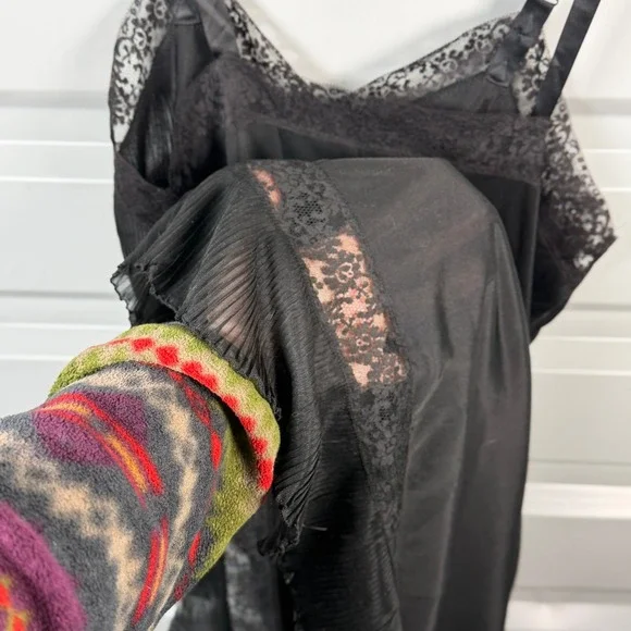 Vintage Black Lace Trim Pleated Slip Dress Midi Length Adjustable Straps Small - Picture 3 of 6